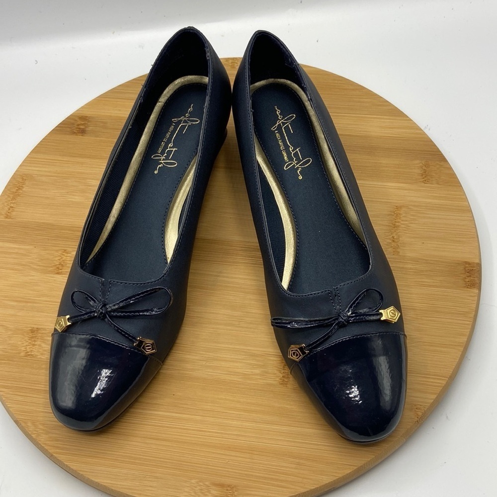 Soft style shoes